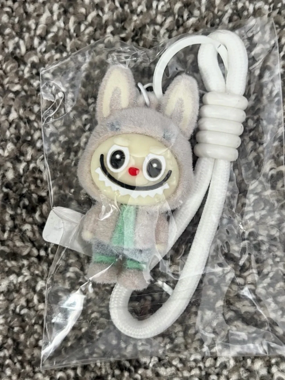 La bubu Charm Keychain in Light Gray and Mint